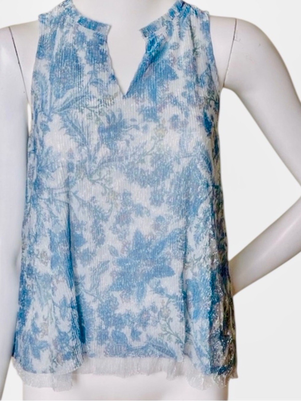 VANESSA VIRGINIA ANTHROPOLOGIE Metallic Silver Blue Floral Sleeveless Top Blouse